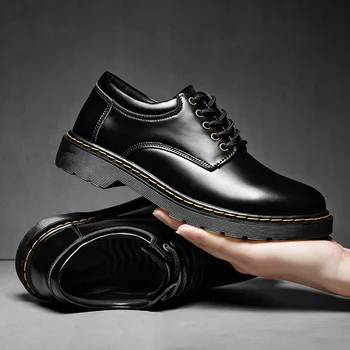 Модерен мъжки ежедневни обувки от спилка черен цвят, работни обувки голям размер дантела, мъжки обувки гумени подметки, устойчиви на хлъзгане за мъже