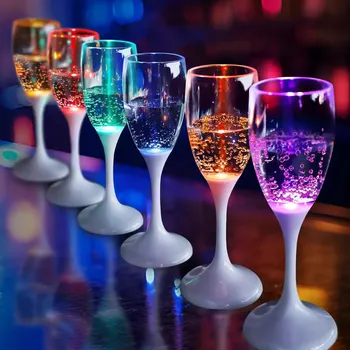 Led Загорающиеся Чаши, Чаши за Вино и Шампанско, Комплект от 6 Подаръци за Партита За Възрастни, Цветни Пластмасови Чаши За Шампанско, Чаши за Пиене Светят