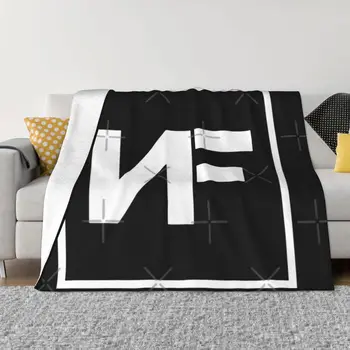 Фирмено лого NF, Ультрамягкое одеяло от микрофлиса