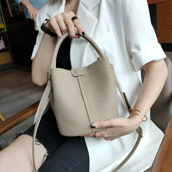 Нови чанти от естествена кожа 2023 г., Елегантна женствена чанта през рамо, Класически кофа, ежедневни чанти-тоут, чанти-незабавни посланици през рамо