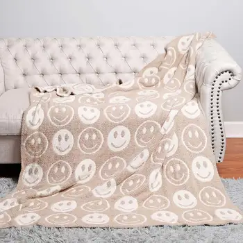 Флисовые одеяла с смайликом, висококачествени флисовые одеяла и покривала за мека мебел, супер меки и удобни леки завивки